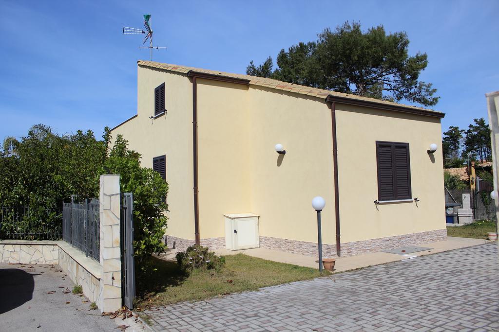 Casa Vacanze Roccella Beach Campofelice Di Roccella Buitenkant foto