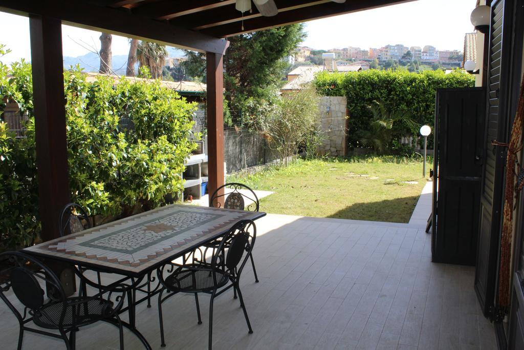 Casa Vacanze Roccella Beach Campofelice Di Roccella Buitenkant foto